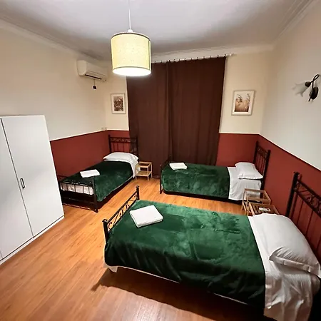 Hostel Pardis *